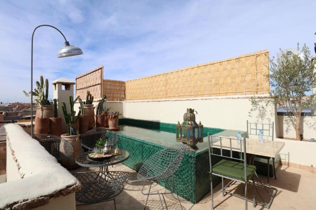 Riad103 chauffée sur le jacuzzi in rooftop&pool SPA Marrakesh Exterior foto