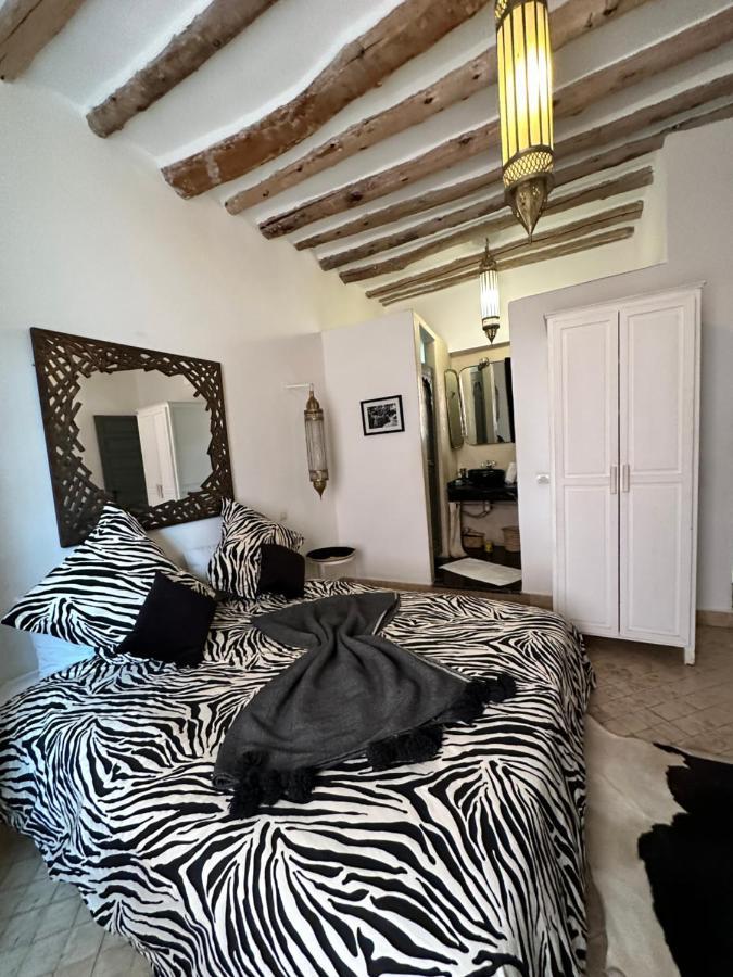 Riad103 chauffée sur le jacuzzi in rooftop&pool SPA Marrakesh Exterior foto